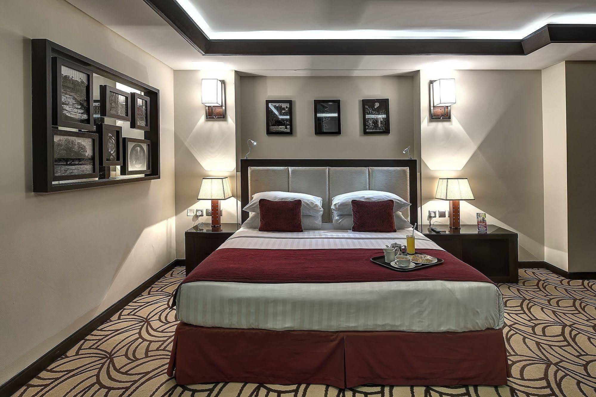 Raintree Rolla Hotel Dubai Esterno foto