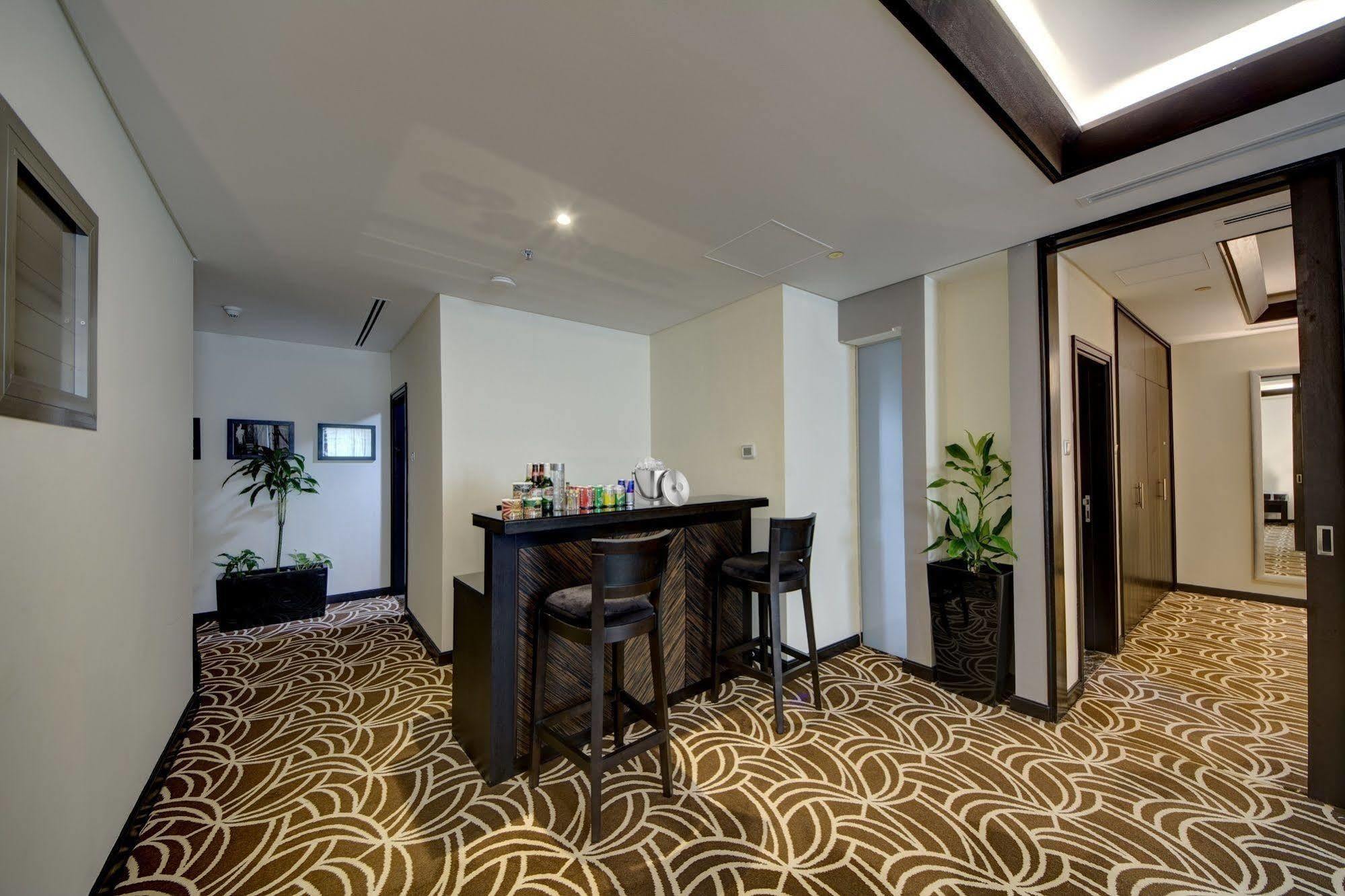 Raintree Rolla Hotel Dubai Esterno foto